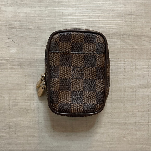 Louis Vuitton Handbags - Louis Vuitton Etui Okapi Damier Ebene Canvas Case Bag